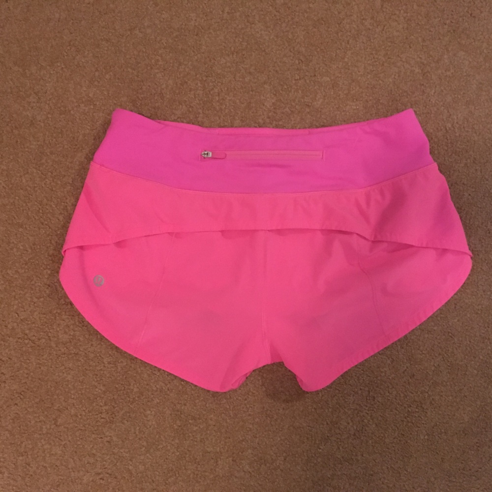Lululemon size 4 Speed Up pink shorts 2.5 inch.